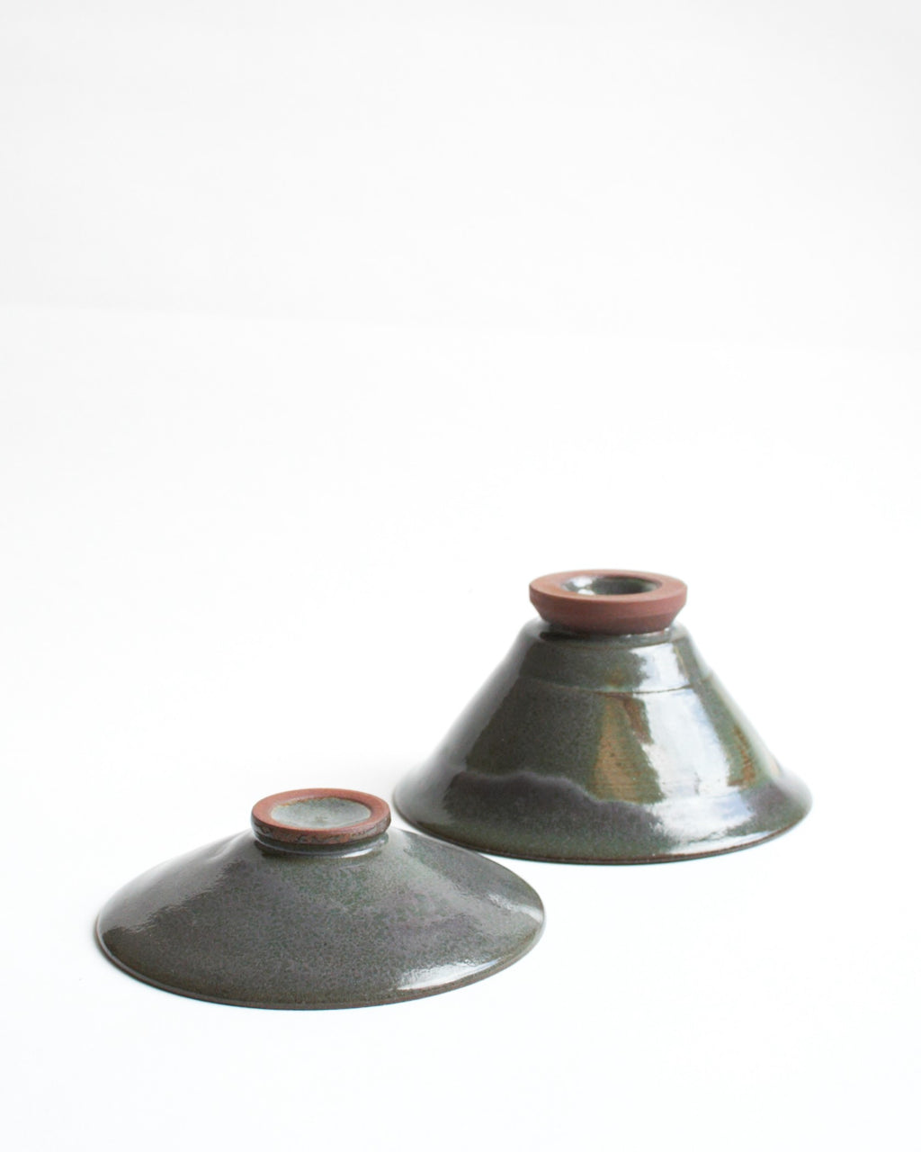 Lidded bowl in dark gray-indigo