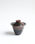 Lidded bowl / Gaiwan in red and black