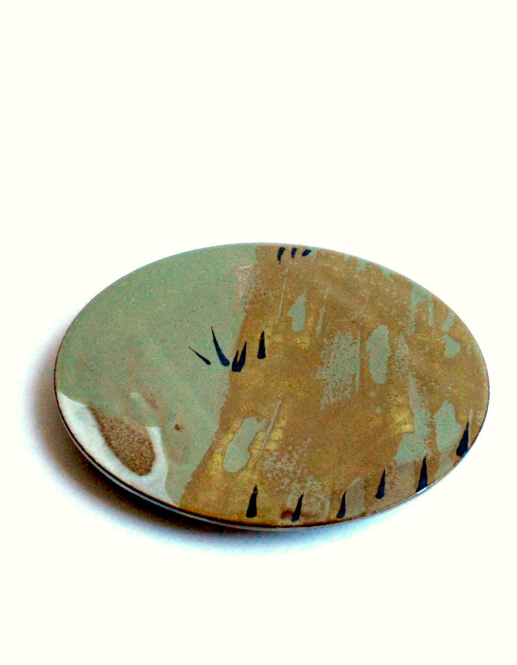 Cheese board in khaki, white and mustard yellow with iron strokes